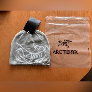 Arc'teryx Light Gray Toque